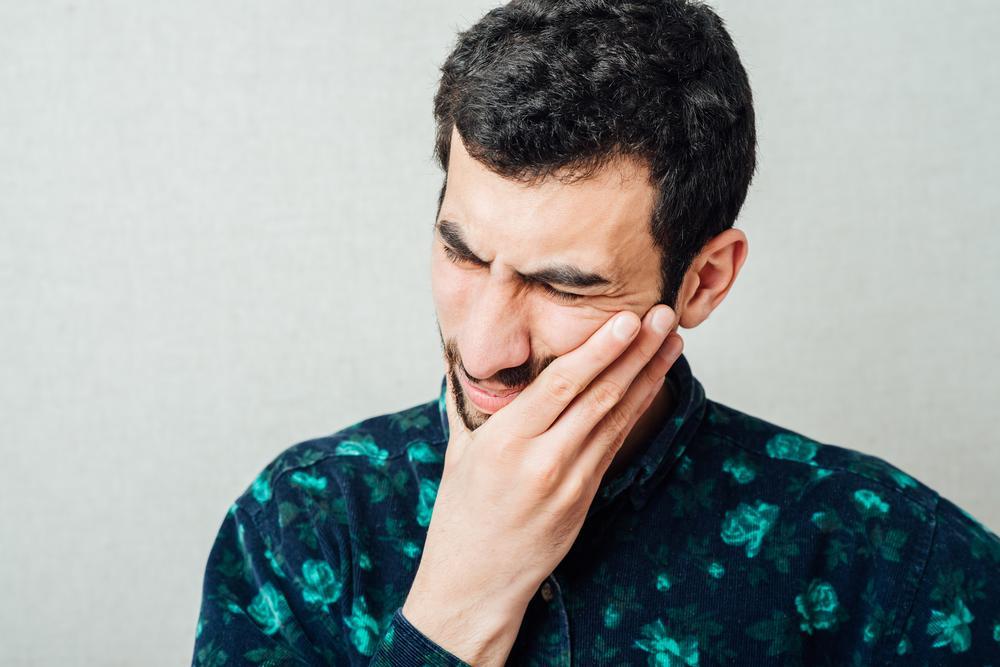 How to Handle Common Dental Emergencies Until You Reach our Office
